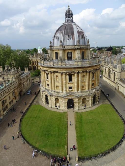 Modern 1-Bed Apartment, Plus Parking, Near Oxford And The Jr Esterno foto