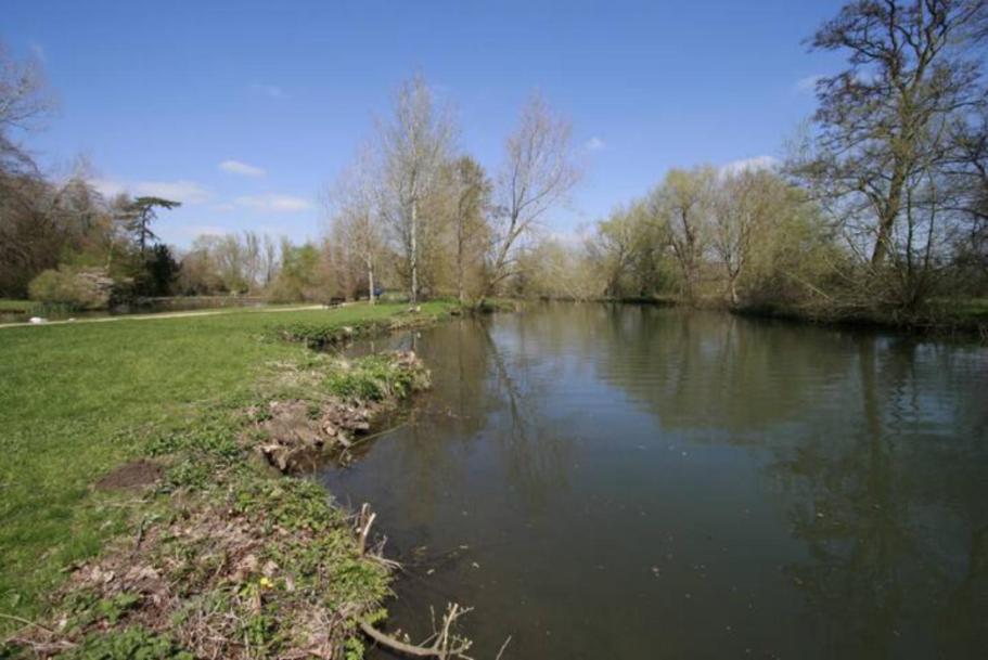Modern 1-Bed Apartment, Plus Parking, Near Oxford And The Jr Esterno foto
